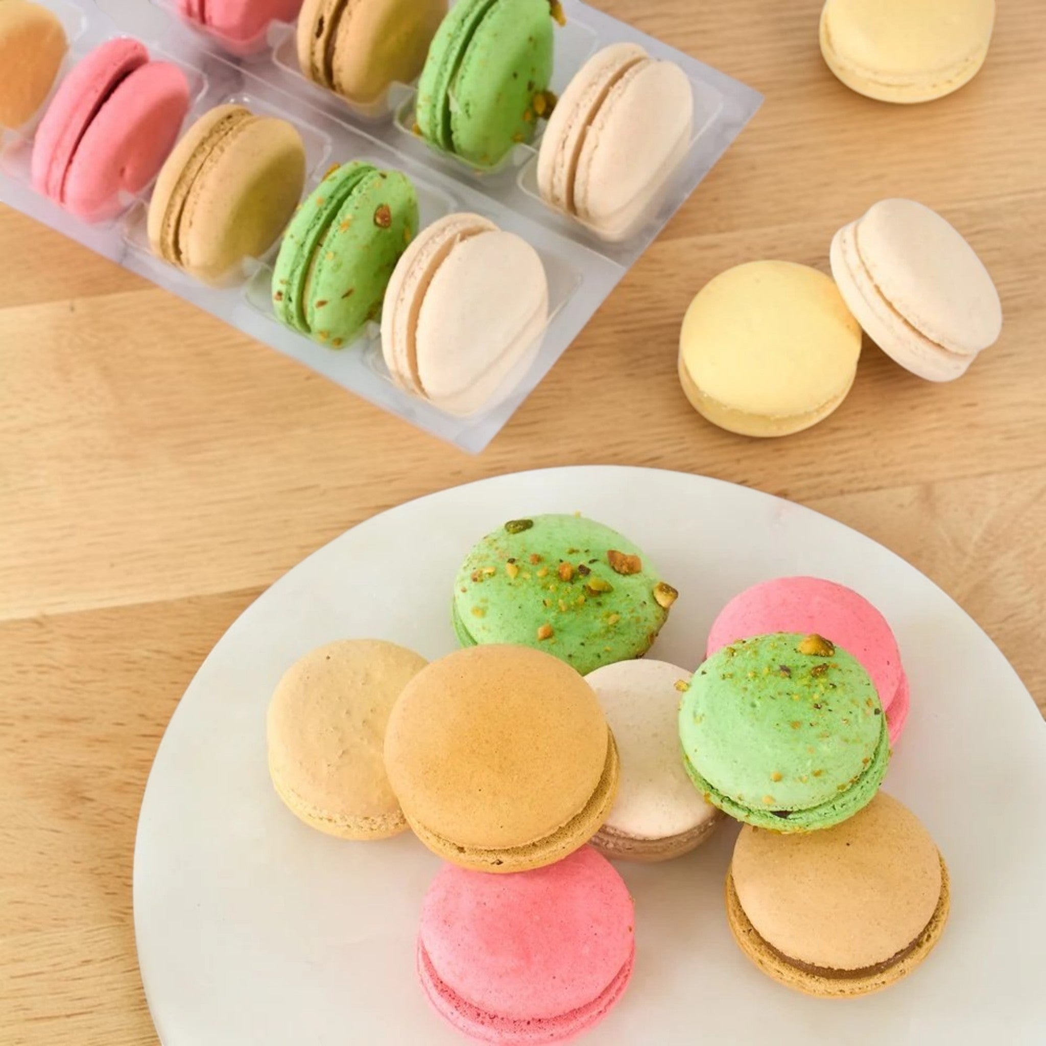 french-macarons-variety-gift-box