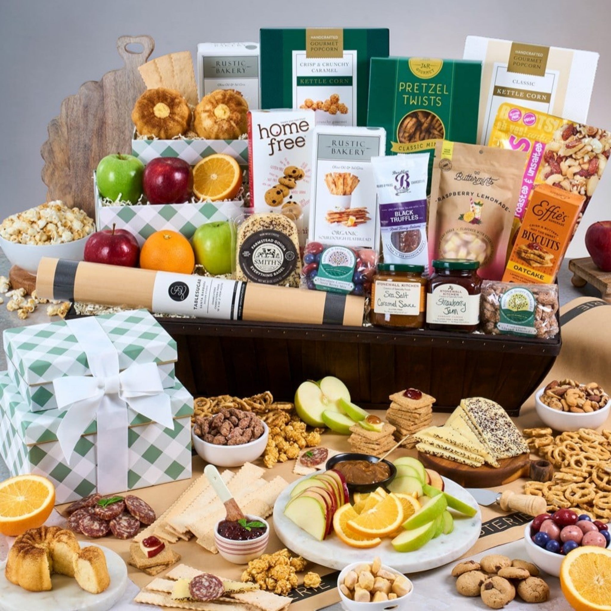 signature-series-fruit-and-gourmet-gift-basket