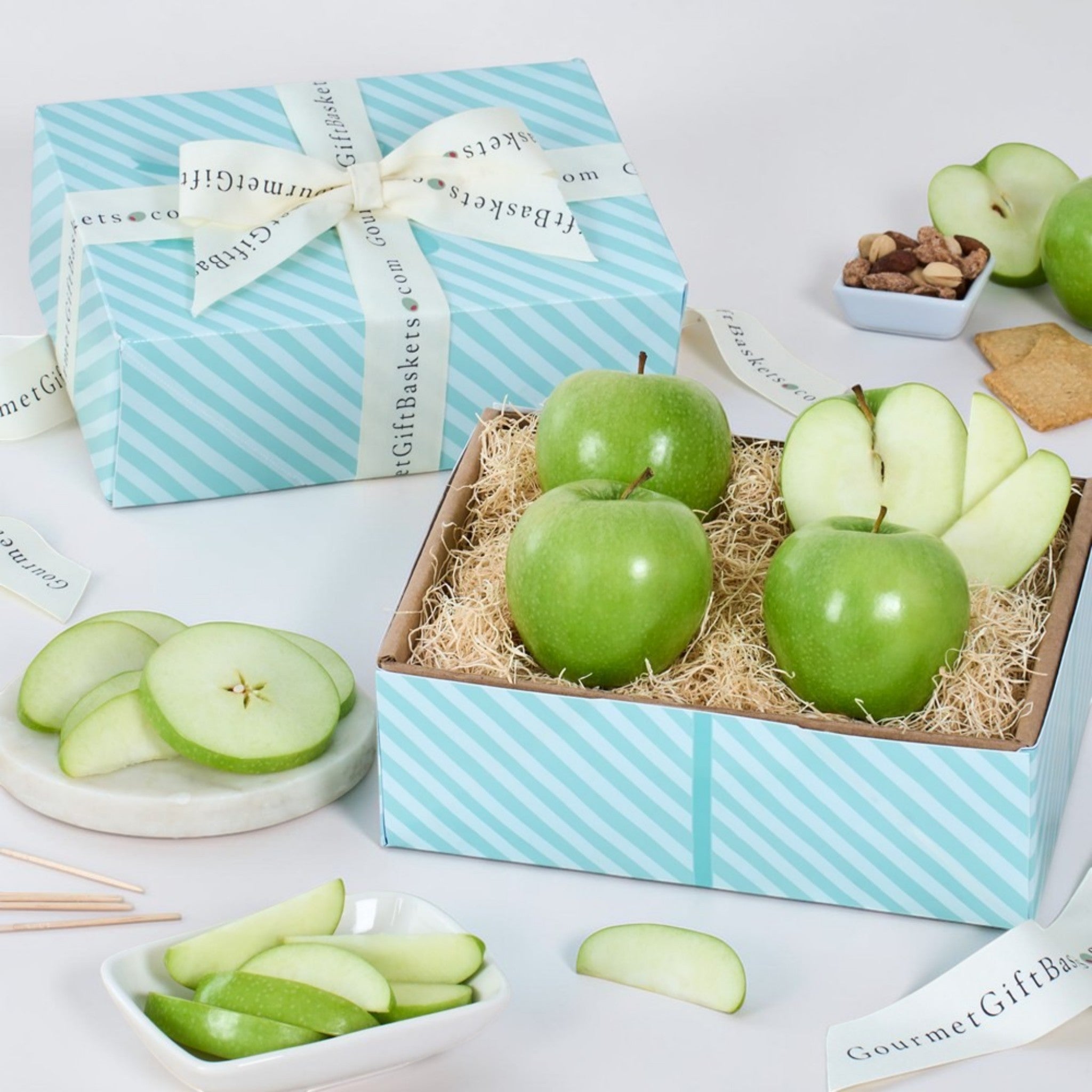 Tart and Crisp Green Apples Fruit Gift Box