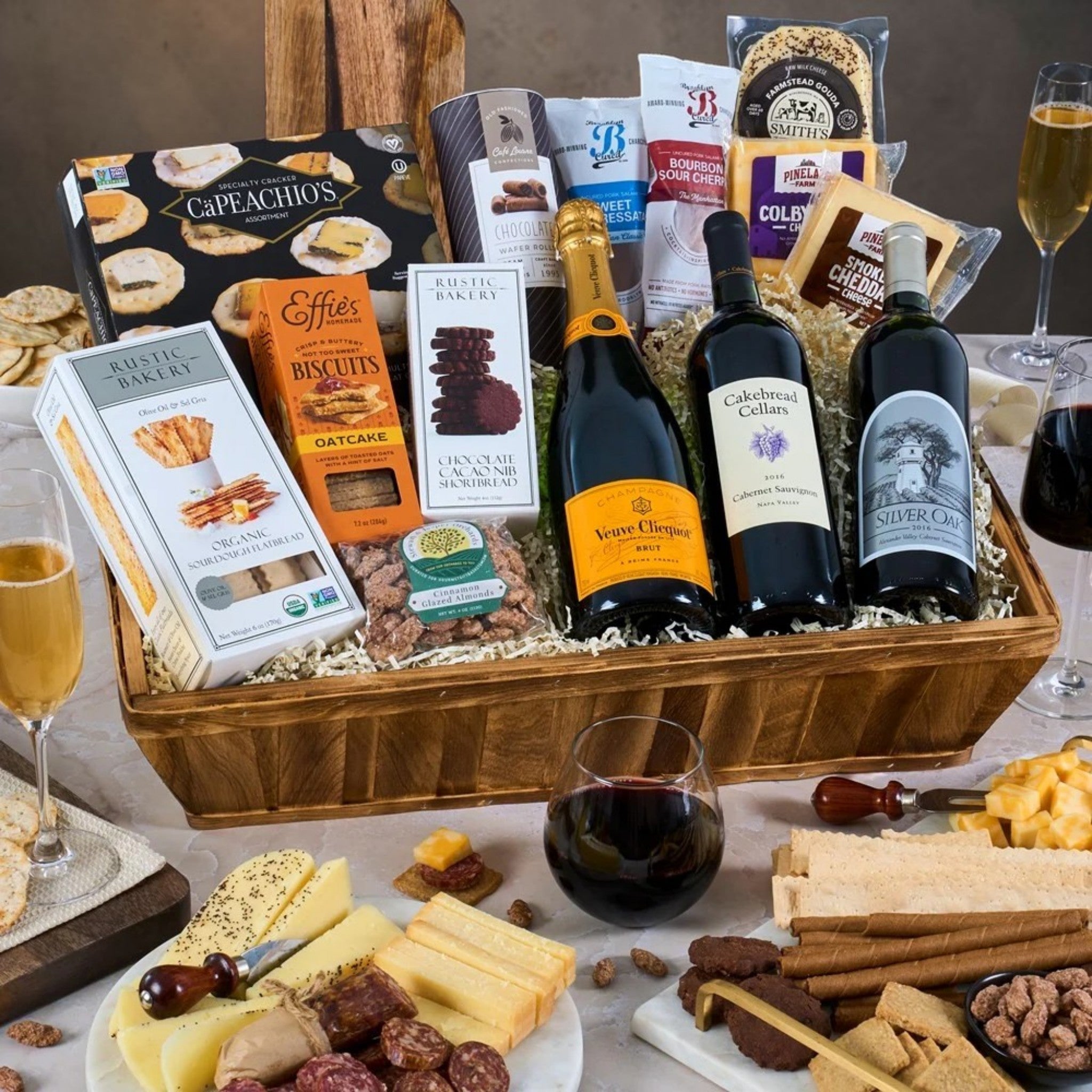 wine-and-champagne-trio-basket